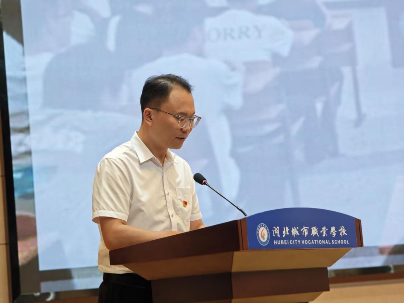 59241b6329fe90697bdf3a36f56a1a4a